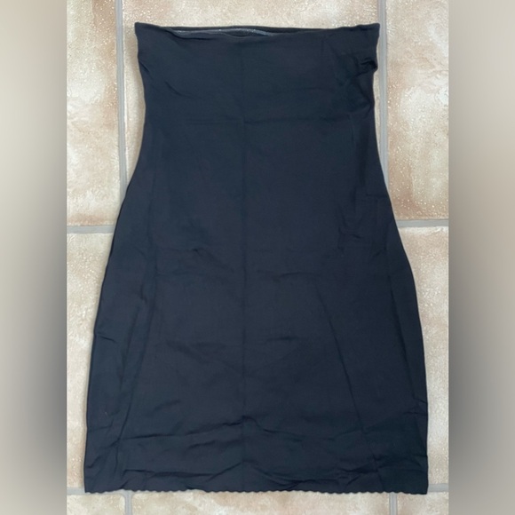 Red Hot by Spanx Sleek Slimmers Strapless Black Full Slip 2253, Scolloped Hem; L - Picture 1 of 3